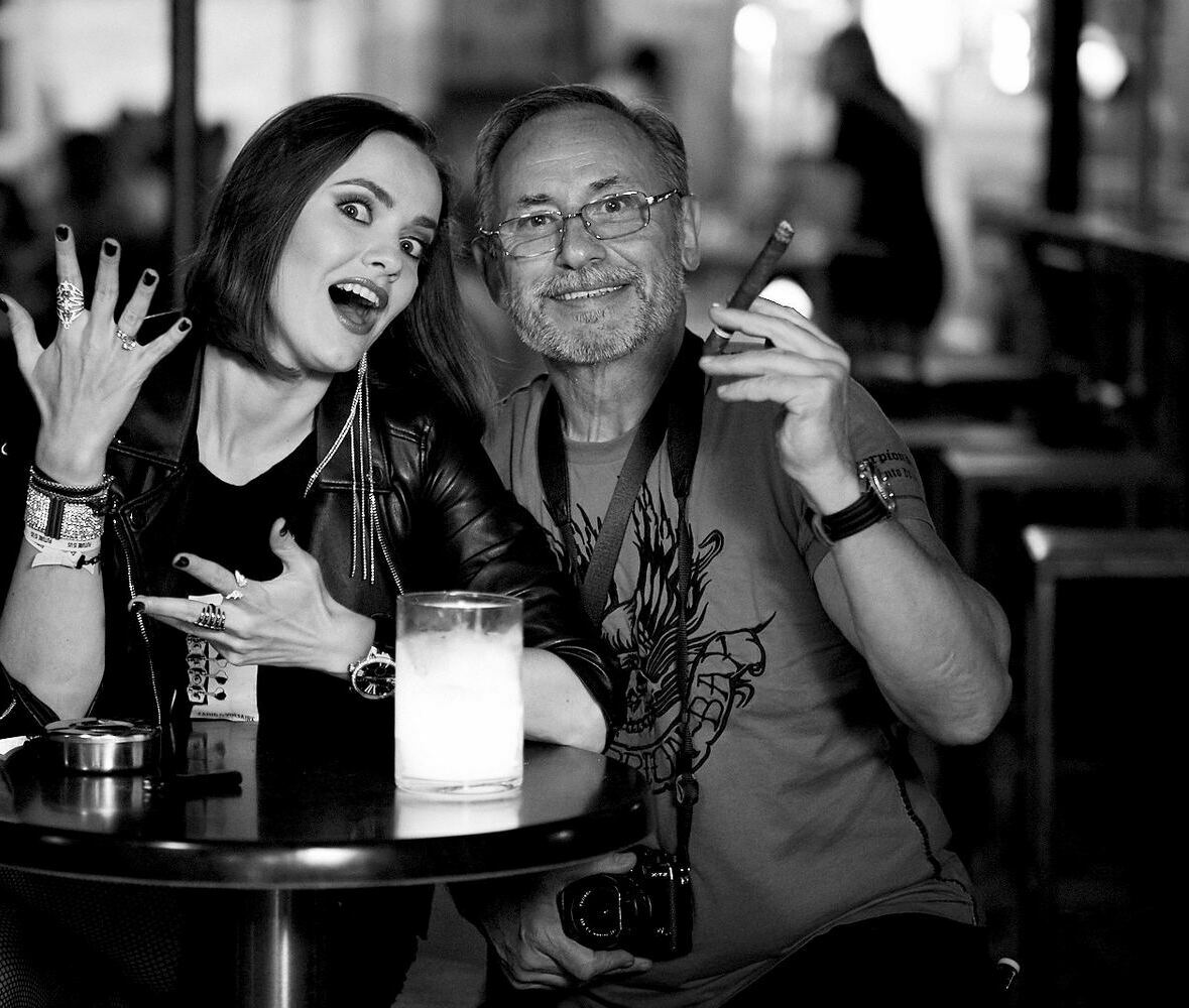 Сигара Бэкстейдж фотосессии - фотограф и модель